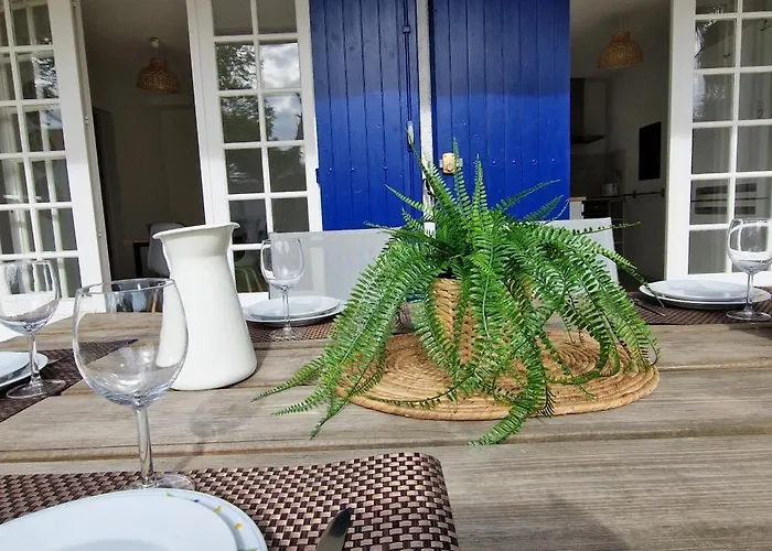 La Iodée - 50 M Du Bord De *